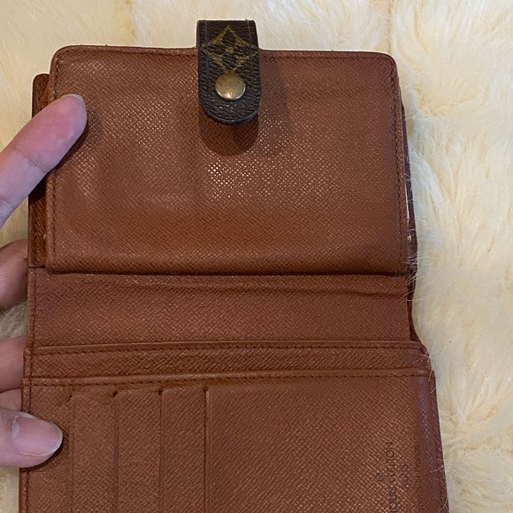 Authentuc Louis Vuitton French wallet - Picture 5 of 12